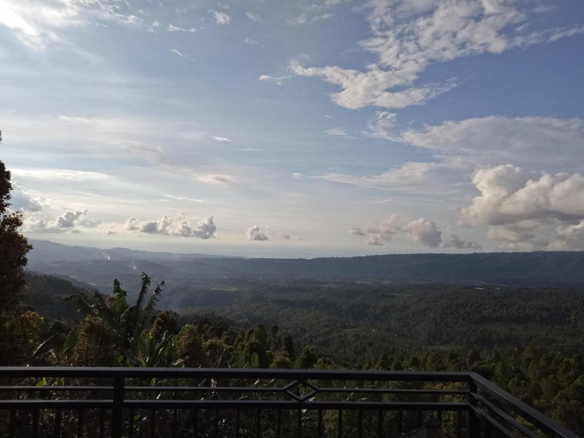 Atres Sari Resort Munduk Eksteriør bilde